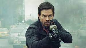 Mark wahlberg's carved out a pretty good career for himself playing heroes, but playing a guy who helped save the day in an actual tragedy — particularly one that resulted in lives lost and the worst environmental disaster in u.s. The Ten Best Mark Wahlberg Movies Comingsoon Net