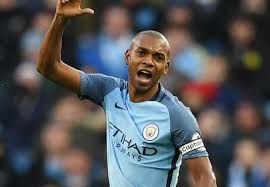 Fernandinho began his professional football profile with vitória in 1999. Don T Change Guardiola Tells Returning Fernandinho Arab News