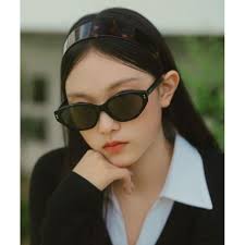 CARIN(カリン) ロイ O C1 無色アイテム（AURORA KEY HOLDER（8 colors）