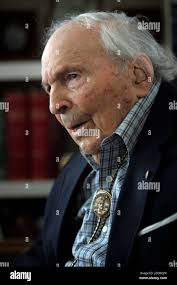 U s army ambulance hi-res stock photography and images