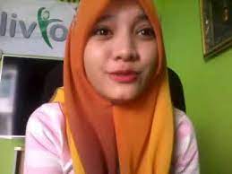 Download lagu karaoke kristal cinta tiga segi download lagu kristal cinta 3 segi de. Cewe Cantik Nyanyi Lagu Malaysia Cinta Segi Tiga Youtube