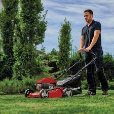 A properly mowed lawn helps prevent lawn disease from getting a foothold. Lawnmowers Buying Guide Wickes Co Uk
