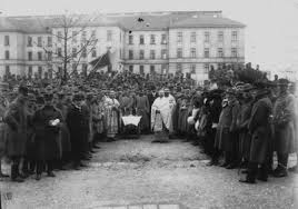 Cariera sa militara a pornit de la gradul de sublocotenent, ajungand general, calitate in care a condus armata romana, in razboiul balcanic, in 1913 la adunarea nationala de la alba iulia, in prezenta a peste 1.200 de delegati, din toate provinciile romanesti, vasile goldis citeste, in sala unirii, decretul. AdaugÄƒ Pin Pe EducaÈ›ie