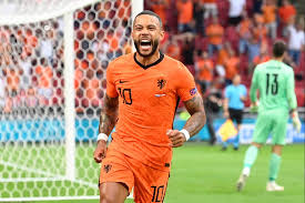 Barcelona have reached an agreement to sign lyon forward memphis depay on a free transfer when his contract expires at the end of this month. The Swagger Is Back And Memphis Depay Looks A Bargain For Barcelona Evening Standard