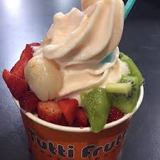 Raspberry Lychee Yoghurt Tuttifruitti Melbourne Australia Raspberrylychee Raspberry Lychee Tutti Frutti Frozen Yogurt Frozen Yogurt Frozen Yogurt Shop
