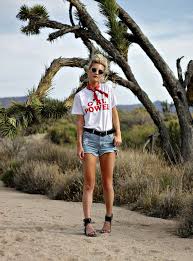 Girl Power In Joshua Tree The Nomis Niche Tshirt Outfit Summer Bandana Outfit Summer Edgy Outfits