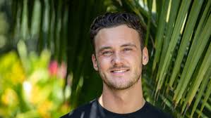 Dukker pludselig op i datingprogram: Her har du set ham før