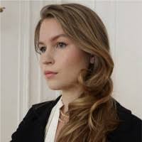 Edwina Kay's Instagram, Twitter & Facebook