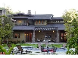 The above house is considered a prime example of the american craftsman, but why? 15 California Craftsman Home Design Ideas California Craftsman Craftsman House Craftsman Style Homes
