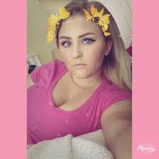 Lydia Dodge's Instagram, Twitter & Facebook