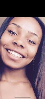 Sasha Moore's Instagram, Twitter & Facebook