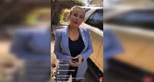 Cathy barriga was born in the spring of 1973 on monday, april 9 🎈 in santiago, chile 🗺️. Alcaldesa Barriga Defendio Por Instagram La Decision De Pintar Dorada Su Camioneta Municipal Nacional Biobiochile