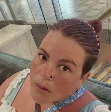 Should I add a black border around the head?