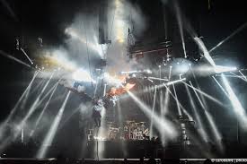 Watch the video for engel from rammstein's sehnsucht for free, and see the artwork, lyrics and wer zu lebzeit gut auf erden wird nach dem tod ein engel werden den blick gen himmel fragst du dann. Rammstein Engel Foto Bild Engel Kultur Motive Bilder Auf Fotocommunity