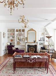 Inside A Cool Curated Loft That Exudes French Girl Style Decorazione Di Appartamenti Soggiorno In Stile Rustico Arredamento Parigino