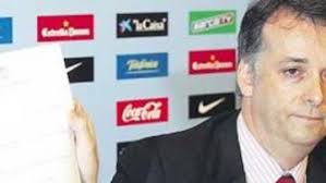 El 'caso Echevarría' abre otra brecha en la junta de Laporta