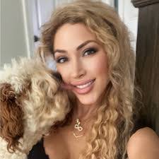 Sharon Bella's Instagram, Twitter & Facebook