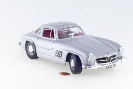 1954 Mercedes Benz 300 Sl Burago Diescast Model Car No 3015 1 18 Silver Red