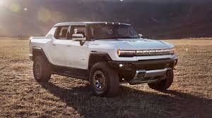 In his new video, sandy munro compares the new hummer ev, rivian r1t, and tesla cybertruck. 2022 Gmc Hummer Ev Pics Specs Price And More Motor1 Com