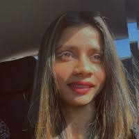 100+ perfiles de «Devani»