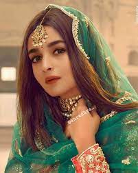 455 likes 12 comments vsℓℓu gaigѕ bolly gangs on instagram love this edit shradhya aliabhat alia bhatt cute alia bhatt photoshoot alia bhatt