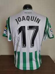 Hier finden sie den primera división real betis fußballtrikots. Real Betis Spanische Fussball Liga Joaquin 2018 Catawiki