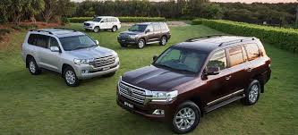 Tall grass caught under the exhaust pipe could spark a fire. Toyota Land Cruiser 100 And 200 Series Recall