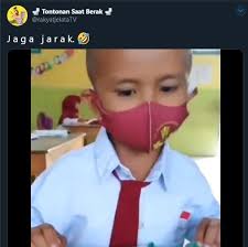 Masih sd aja udah cantik. Viral Video Lucu Kepolosan Anak Sd Disuruh Jaga Jarak Sampai Ke Tulisannya