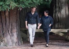 Meghan markle pursued a career as a screen actress, appearing in a number of tv series before landing the role of rachel zane on the usa network despite all the drama, meghan's mother, doria ragland, was reportedly in good spirits and already in london, socializing with the royal family and. Meghan Markle Wore A Thing Birdies Flats In New Zealand Edition Fashionista