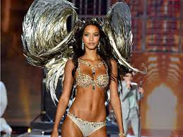 $ 2 million victoria secret fantasy bra is about 1364 carats. Evolution Of The Victoria S Secret Fantasy Bra