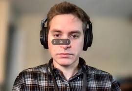 Steel, wires and sensors may all come to mind when you think of robots. But  living tissue can also be incorporated into robots to help machines better  interact with their environment. Learn