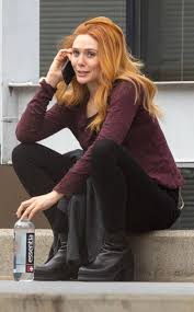 Elizabeth Olsen From Las Fotos Mas Hot E Online In 2020 Elizabeth Olsen Photoshoot Elizabeth Olsen Style Elizabeth Olsen