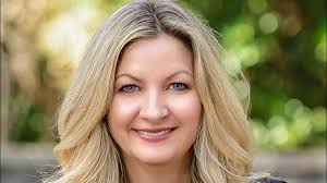 Florida mom says 13 year-old daughters school secretly convinced teen she  was trans | Daily Mail Online