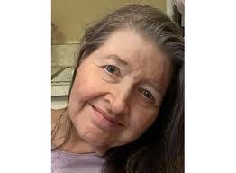 Renee Hinkle's Instagram, Twitter & Facebook