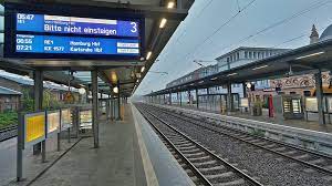 Hier finden sie einen überblick über alle meldungen und informationen zum thema bahnstreik. Lokfuhrerstreik Zu Ende Bahnverkehr In Mv Wieder Normalisiert Ndr De Nachrichten Mecklenburg Vorpommern
