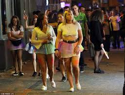 Blackpool holiday rentals blackpool holiday packages flights to blackpool blackpool restaurants blackpool attractions. Bank Holiday Descends Into Boozy Carnage As Revellers Hit The Streets Daily Mail Online