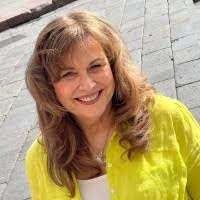 Wendy Neal's Instagram, Twitter & Facebook