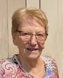 Elizabeth Ivy's Instagram, Twitter & Facebook