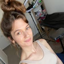 ביסלי גריל נראה לי יותר קראנצ'י ומתאים לטעמי השניצל , אבל הרעיון הזה נראה  ממש מסקרן.