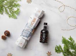 Dorda salted caramel liqueur is a delightful pairing of sweet caramel, a dash of the finest sea salt, and chopin rye vodka. Lakes Salted Caramel Vodka Christmas Cracker 5ml Alcohol Food Men S Gifts Gifts Fur Feather And Fin