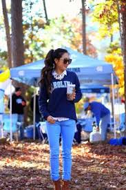 This works when the weather is warm, or when the heat is turned up really high. 46 Game Day Outfits Ideas Outfits Gameday Outfit My Style