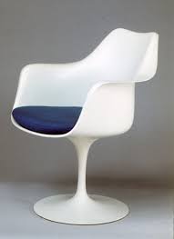 The Metropolitan Museum Of Art Tulip Armchair Model No 150 Eero Saarinen 1956 Such A Beautiful Sha Mid Century Modern Design Saarinen Design