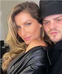 Maquiador das estrelas, Henrique Martins, desembarca em Salvador para  evento no Shopping da Bahia