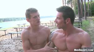 Another hot muscle stud in tight jeans. Hot Studs Fuck Outdoors Ricky Finist Rado Zuska