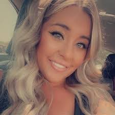 Tanya Gendron's Instagram, Twitter & Facebook