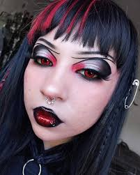 𝑽𝒂𝒏𝒏 𝑪𝒂𝒔𝒕𝒍𝒆