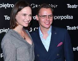 We did not find results for: Edward Miszczak Spotyka Sie Z 26 Lat Mlodsza Anna Cieslak Aktorka Jest W Szoku Ze Romans Wyszedl Na Jaw