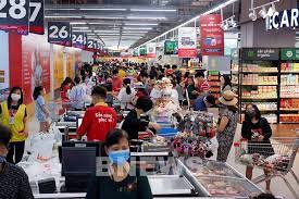 Oct 26, 2020 · nguyễn thị hồng loan (50 tuổi, ở quận ba đình, hà nội) nhận 2 triệu đồng tiền giả của đồng bọn, mang vào siêu thị để tiêu thì bị phát. Sá»©c Mua Online Táº¡i Há»‡ Thá»'ng Sieu Thá»‹ Vinmart TÄƒng 200