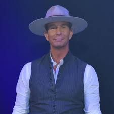 Sí se lo dediqué a paulina rubio porque me bajó a erik rubín, reveló alejandra guzmán. Erik Rubin Albums Songs Playlists Listen On Deezer