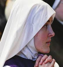 Loretta Stanton's Instagram, Twitter & Facebook